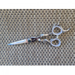 Yoshi 5.25" Dragon Art range scissor. Japan super Alloy!