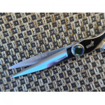 Yoshi 5.25" Dragon Art range scissor. Japan super Alloy!