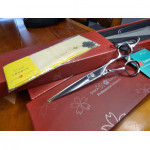 SAKURA XBS600 Rating star:★★  Scissors are handmade, 6" scissor