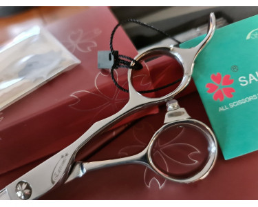 SAKURA XBS550 Rating star:★★ Scissors are handmade, 5.5" scissor