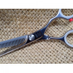 Jaguar "Jay2" # 2.2  5.5" 28 Tooth Thinning, texturing Scissor.