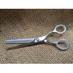 Jaguar "Jay2" # 2.2  5.5" 28 Tooth Thinning, texturing Scissor.