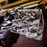 KAMISORI Acrylic Shear Stand