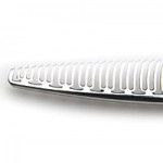 ■The soft finish which there are no signs of cutting. Comb Blade gets away from hair smoothly and clean-cutting.